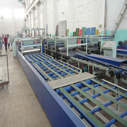 Máquinas de fabricação de portas de painéis de parede de EPS com capacidade de produção de 150 folhas