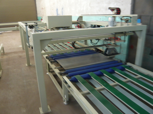 Tecnologia de extrusão de rolos duplos Máquinas de fabricação de portas, Máquina de prensagem de painéis de óxido de magnésio